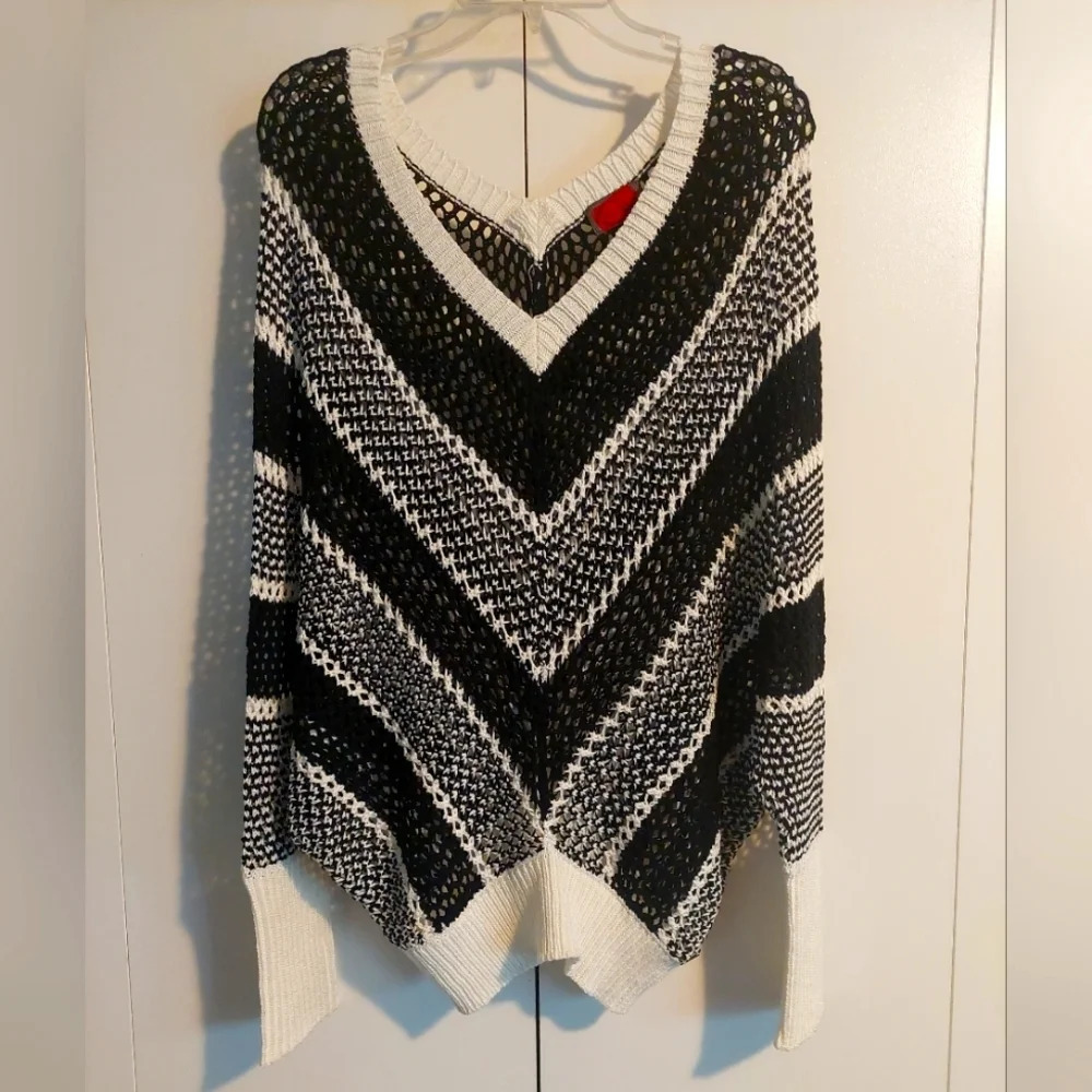 Open knit Chevron pattern sweater M Beach Bohemian Boho Festival 90s Y2K